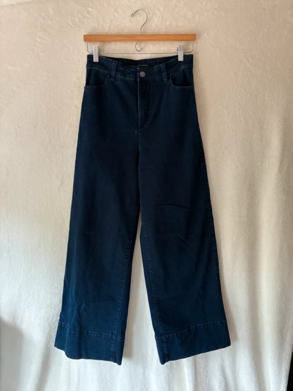 Universal Standard Dark Wash Wide Leg Jeans Size 6